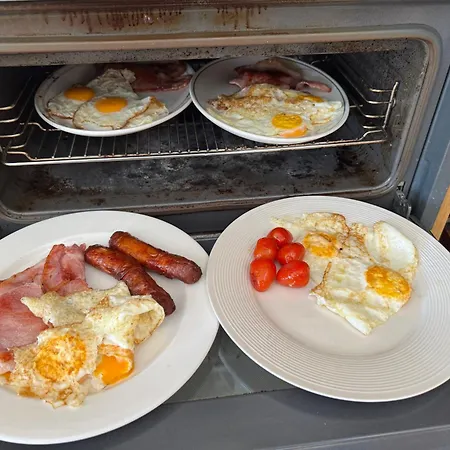 Glendale House 4* 모니건