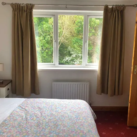 Glendale House 4*