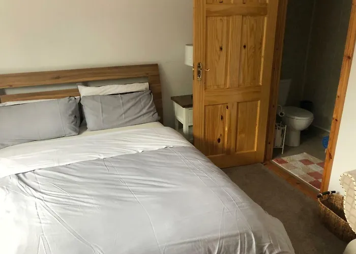 Glendale House 4*
