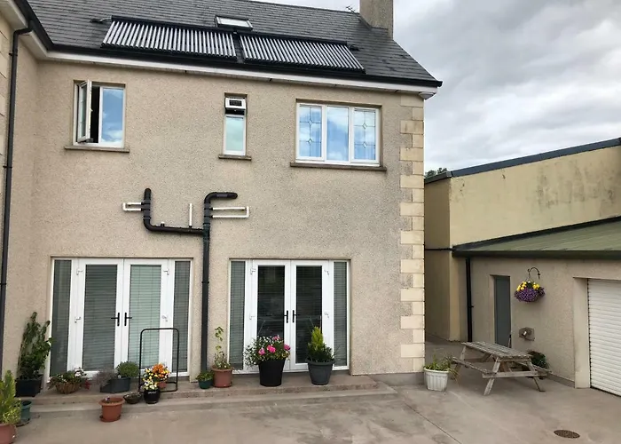 Glendale House 4* 莫纳汉